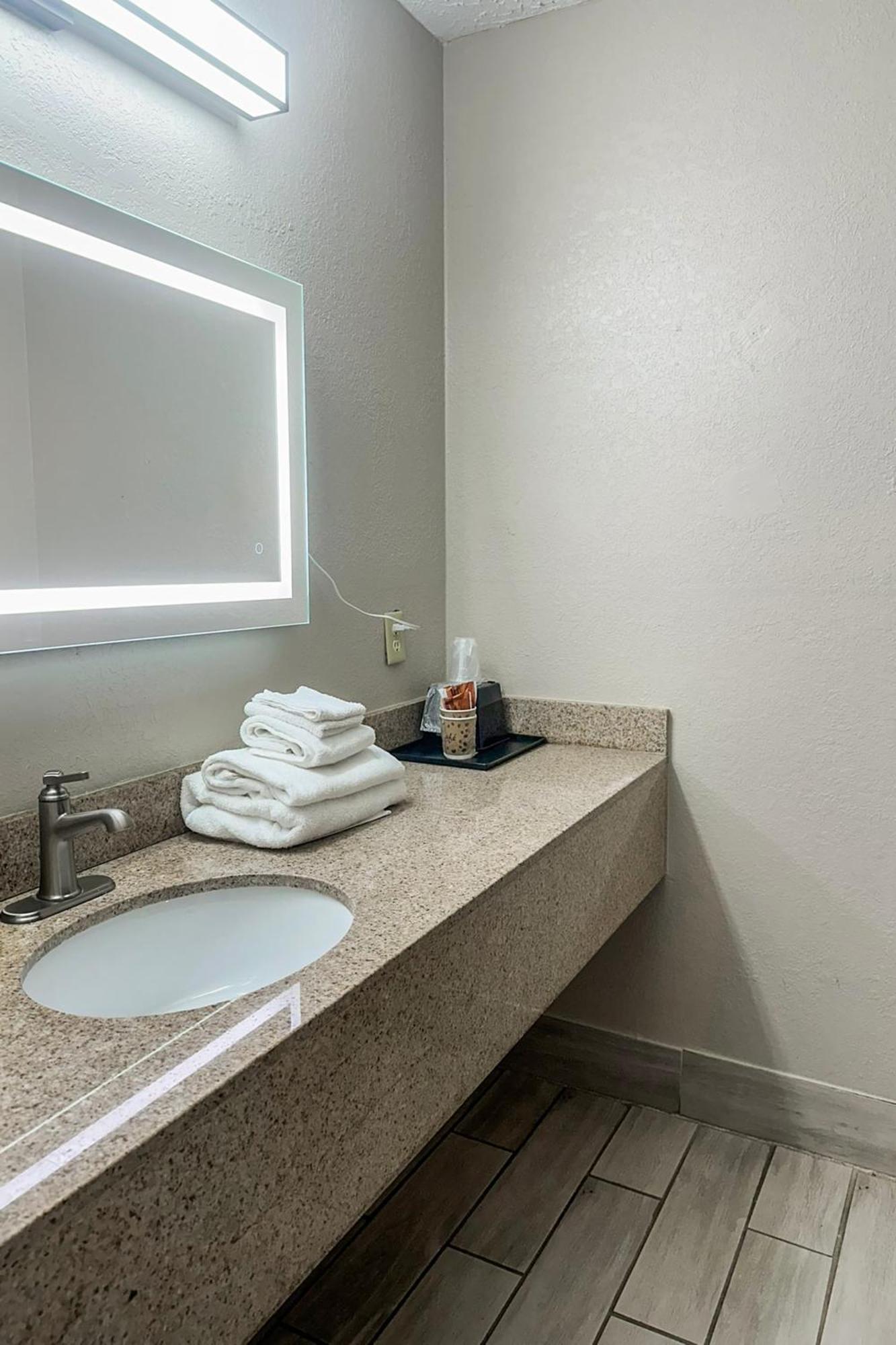 Regal Inn Guntersville By Oyo Hwy 431 エクステリア 写真