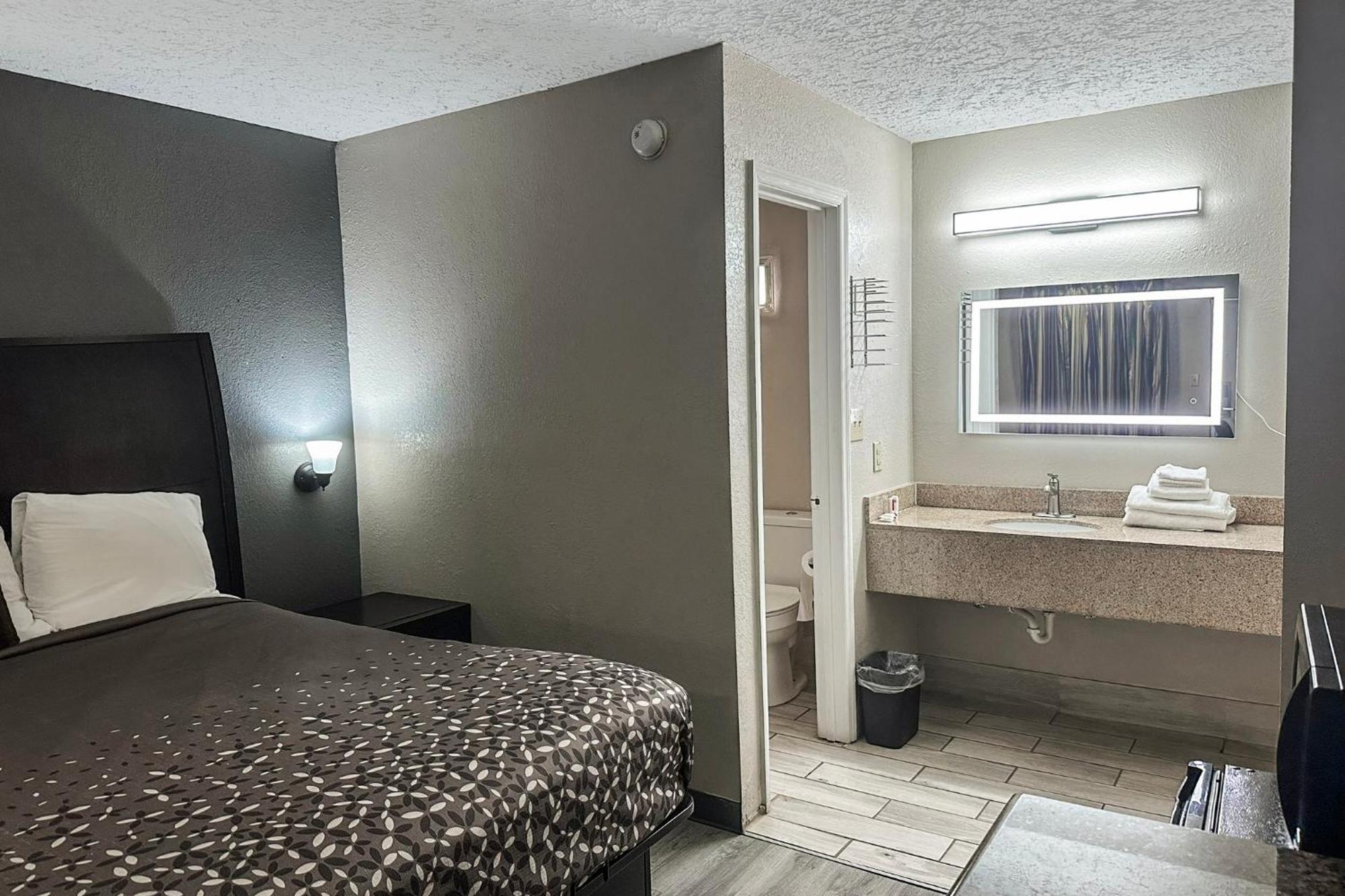 Regal Inn Guntersville By Oyo Hwy 431 エクステリア 写真